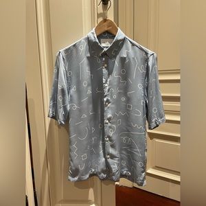 Sandro Light Blue Short Sleeve Scribble Button Down Shirt. Size: S